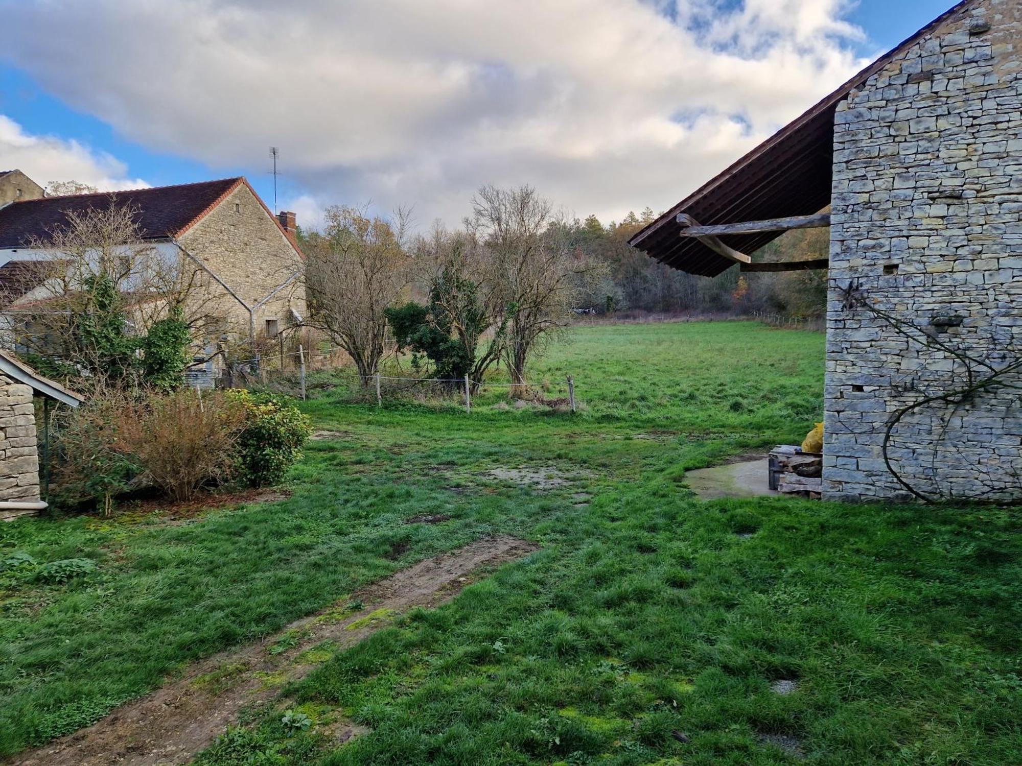 Gite Les Frenes Avec Pre Dans Joli Hameau Vermenton Exterior foto